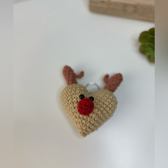 Handcrafted Heart Deer Crochet Keychain - Picture 7 of 11